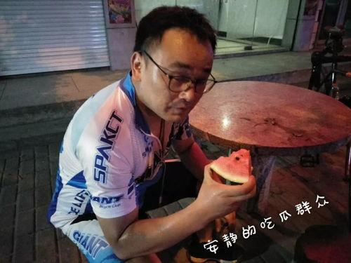 月亮姐姐直播吃瓜视频,揭秘娱乐圈幕后故事