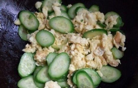 卡密瓜怎么吃才好吃呢视频,视频教你如何吃出最佳口感