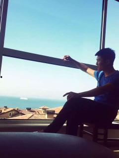 疯狂吃瓜的视频素材,揭秘热门视频背后的爆笑瞬间