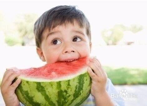 小宝贝吃两瓜好吗视频教程,营养美味双享教程